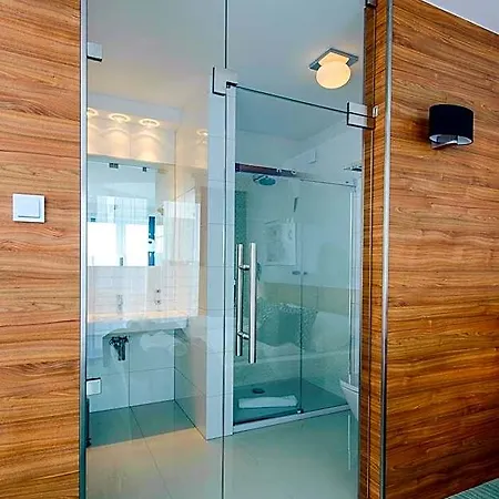 Active 3* Neustettin